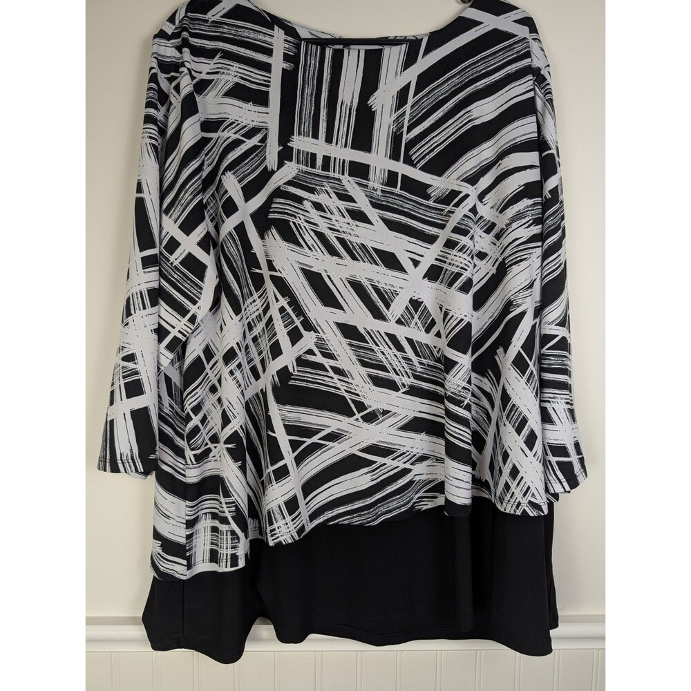 Cocomo Tunic Top Womens 3X Black White Geometric Stretchy Blouse Comfy Office - Picture 1 of 9